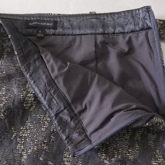 BANANA REPUBLIC ~ Jacquard Belted Pencil Skirt - Picture 7 of 12